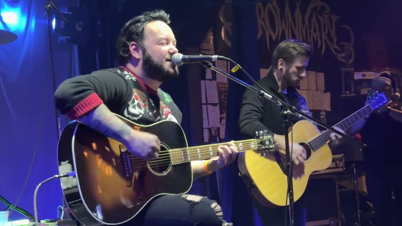 Ghosts 👻 (Acoustic) - Wyatt Olney & The Wreckage Live at Tony V&rsquo;s Garage 12/9/2022