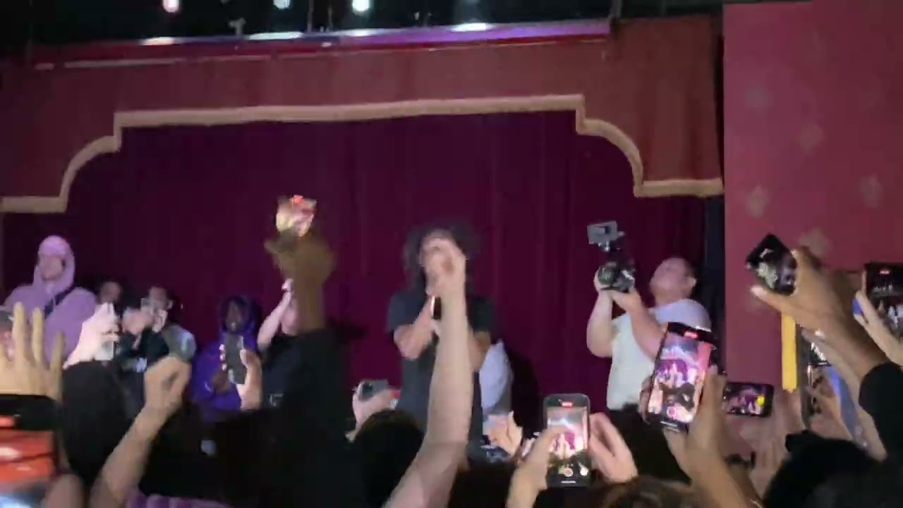 OsamaSon - Str8 Flexin (LIVE) Flex Musix Tour Houston Texas 