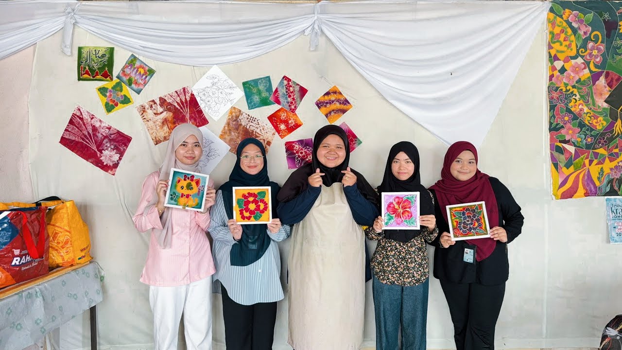 Digital Marketing SME (SULAM): E-commerce, Branding structuring and Content Strategy for Auni Batik