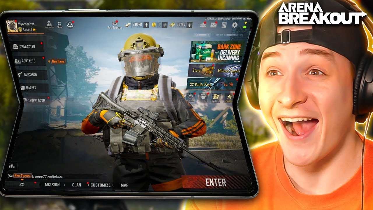 Playing ARENA BREAKOUT on the SAMSUNG Z FOLD5