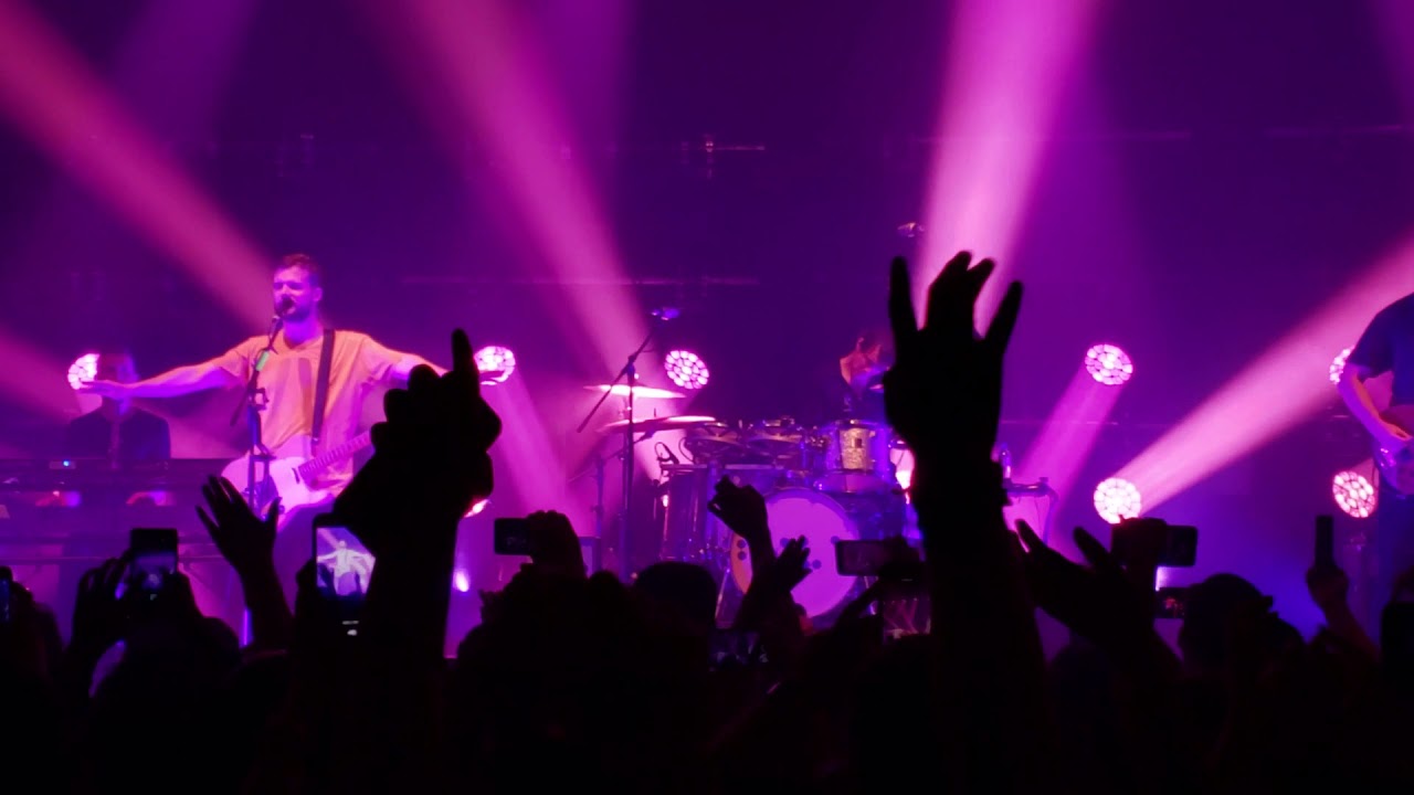 White Lies - Hold Back Your Love (live México Plaza Condesa '19)