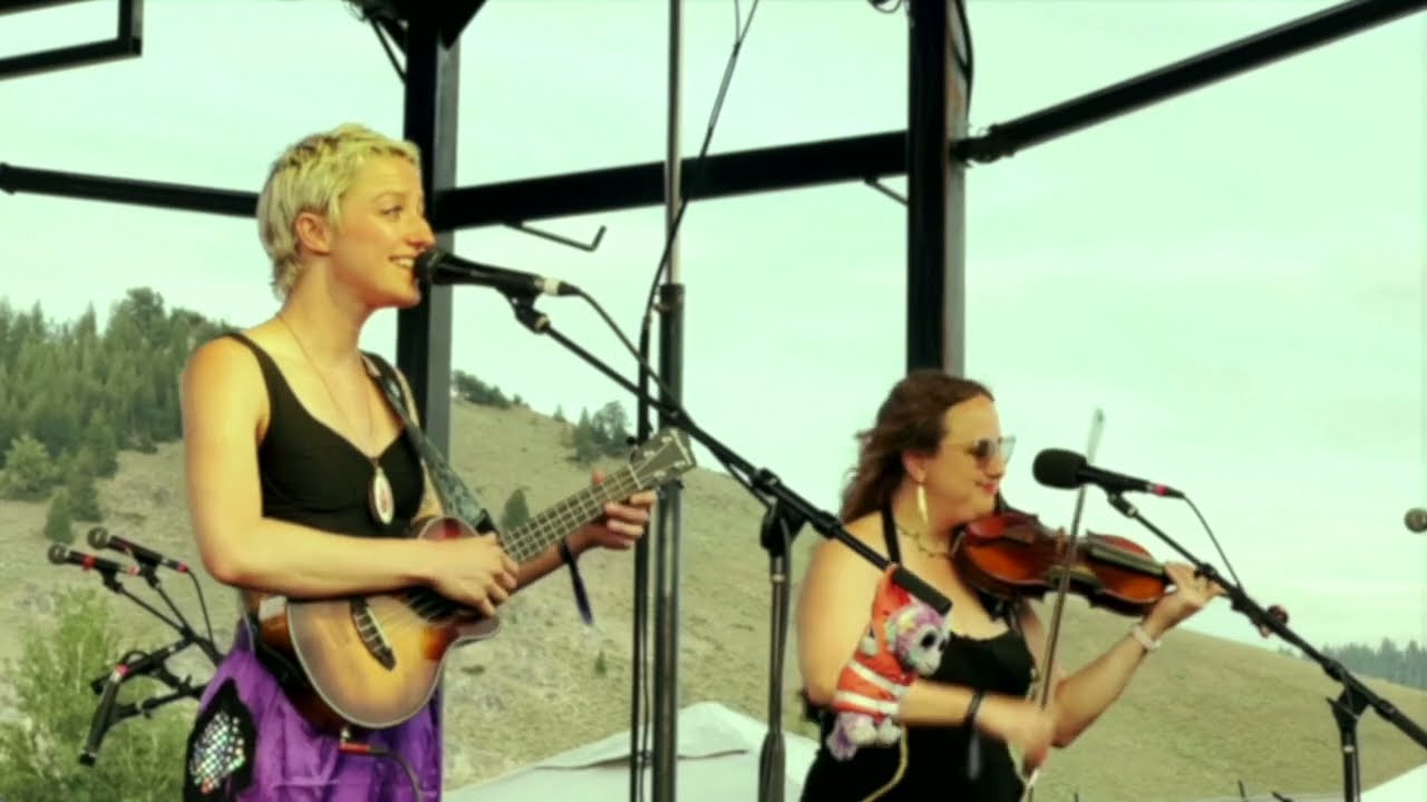 Pixie & The Partygrass Boys 