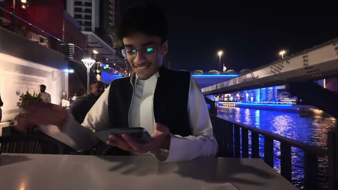 فلوق عشوائي في البحرين 🇧🇭😄.
