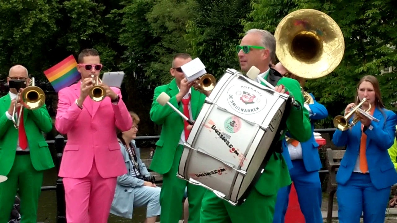 Utrecht Canal Pride 2018 (1/30) - Hofkapel De Smulnarren, Tofkapellûke, STAAMP!