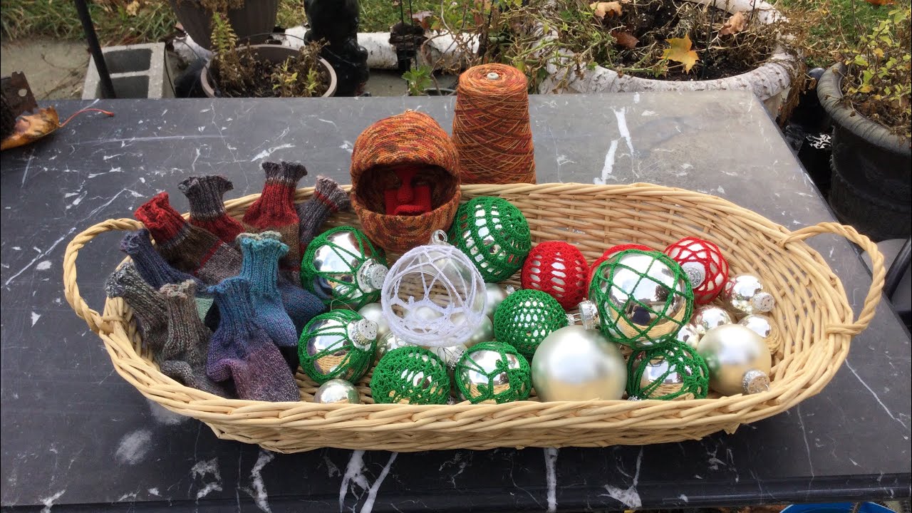 Liz’s Fiber Crafting Nook Episode 27: Starting Some Christmas Projects.
