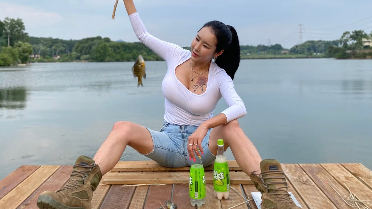 Очень легко зарабатывать деньги выпивкой. korean camping mukbang