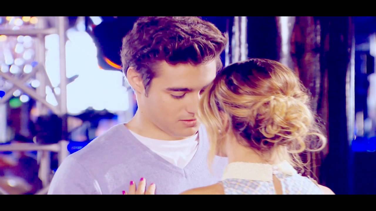 Violetta & Leon - Trailer 50 sombras de Grey