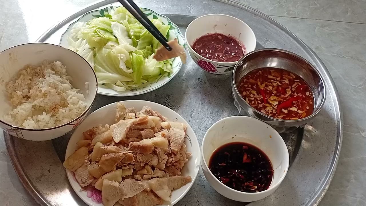 Chia Sẽ Món Ăn Thịt Luộc Và Rau Luộc Và Măm Tôm/ Em Mơi Ông bà cô chú cùng thưởng thức 