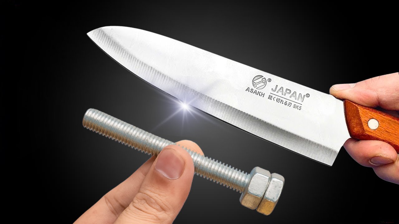 Millions of People Don't Know! Only need one Small Screw, Your Old Knife Will be Sharp Like a Razo..