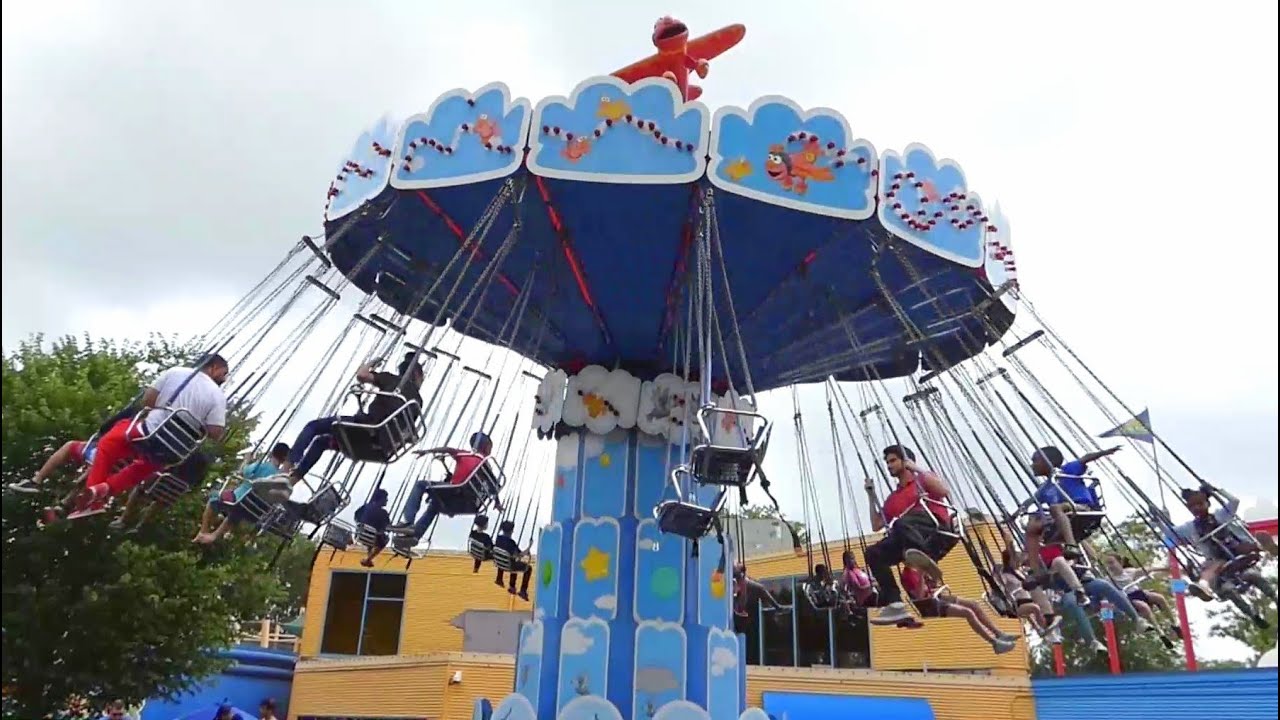 Sesame Place - Elmo’s Cloud Chaser Ride @SesameStreet