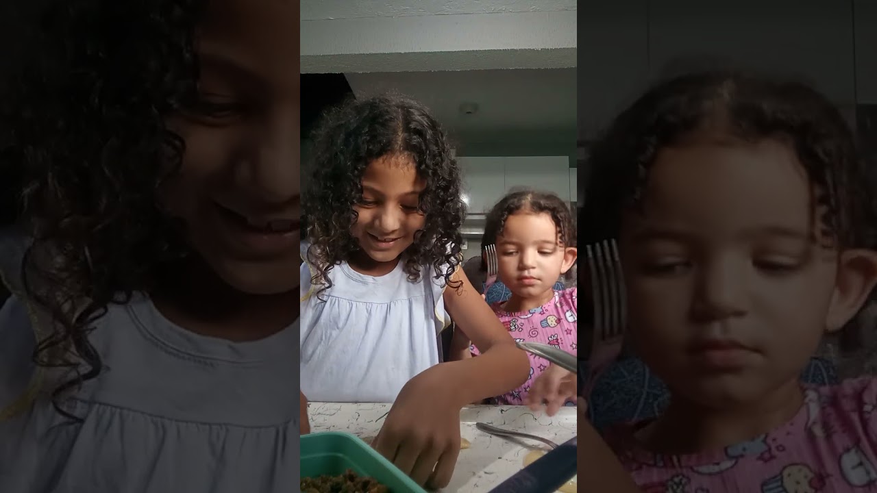 Aylla e Alicia fazendo pastel 