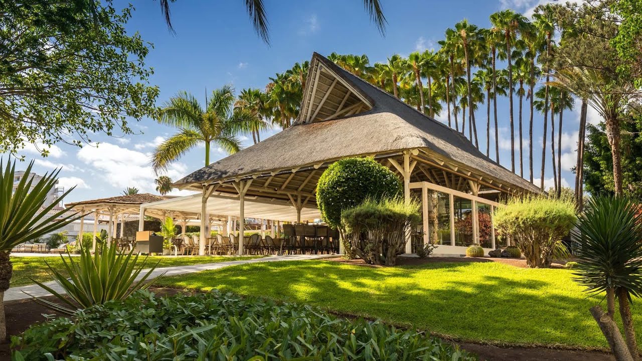 Breakfast and Dinner Buffet in Barcelo Margaritas Hotel Royal Level Gran Canaria