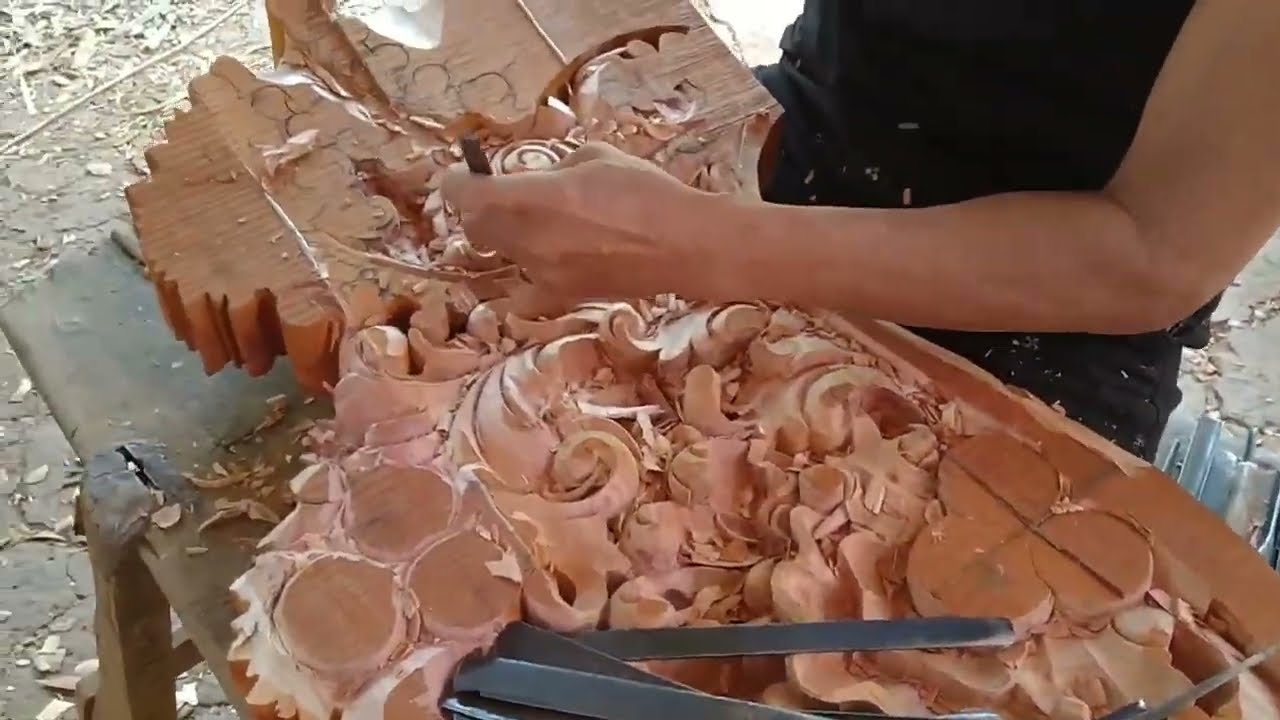 MEMBUAT UKIRAN KURSI KAYU JATI (2024) YANG DI UKIR INDAH furniture jepara