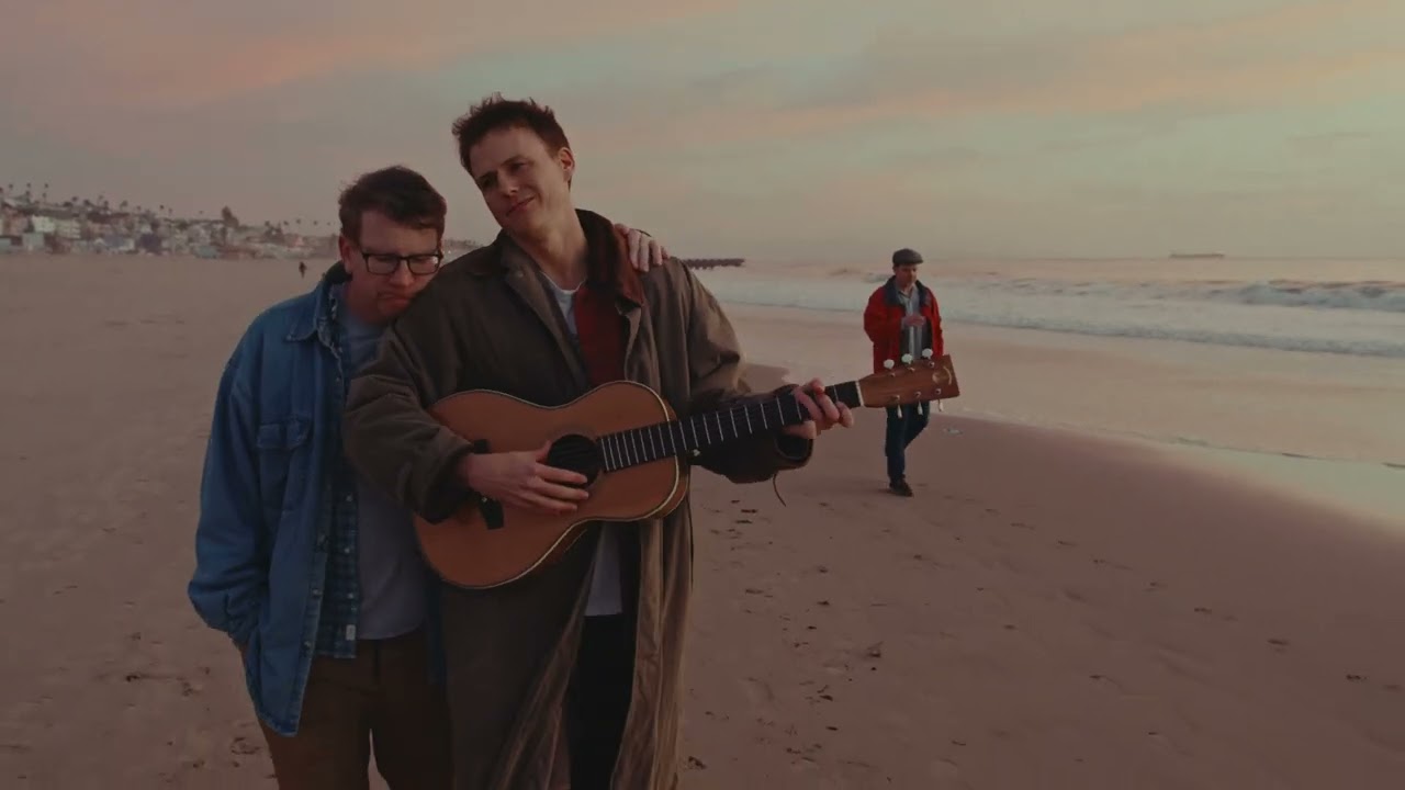 Whitmer Thomas - An Uncle's Christmas (Angels in the Sand) [Official Video]