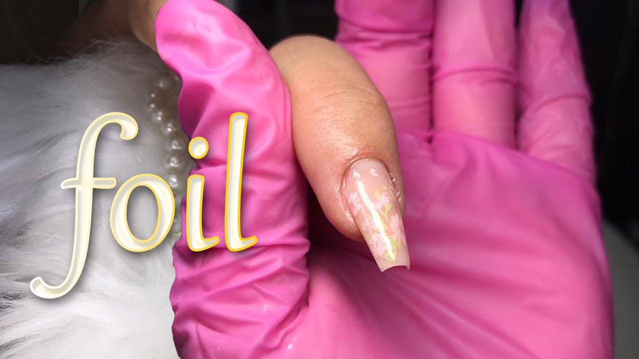Como aplicar foil nas unhas de gel