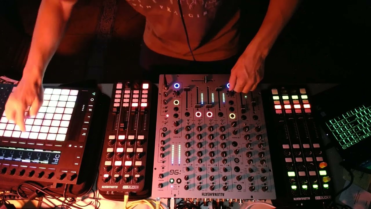 AeFe 2 hours TECHNO Non Stop