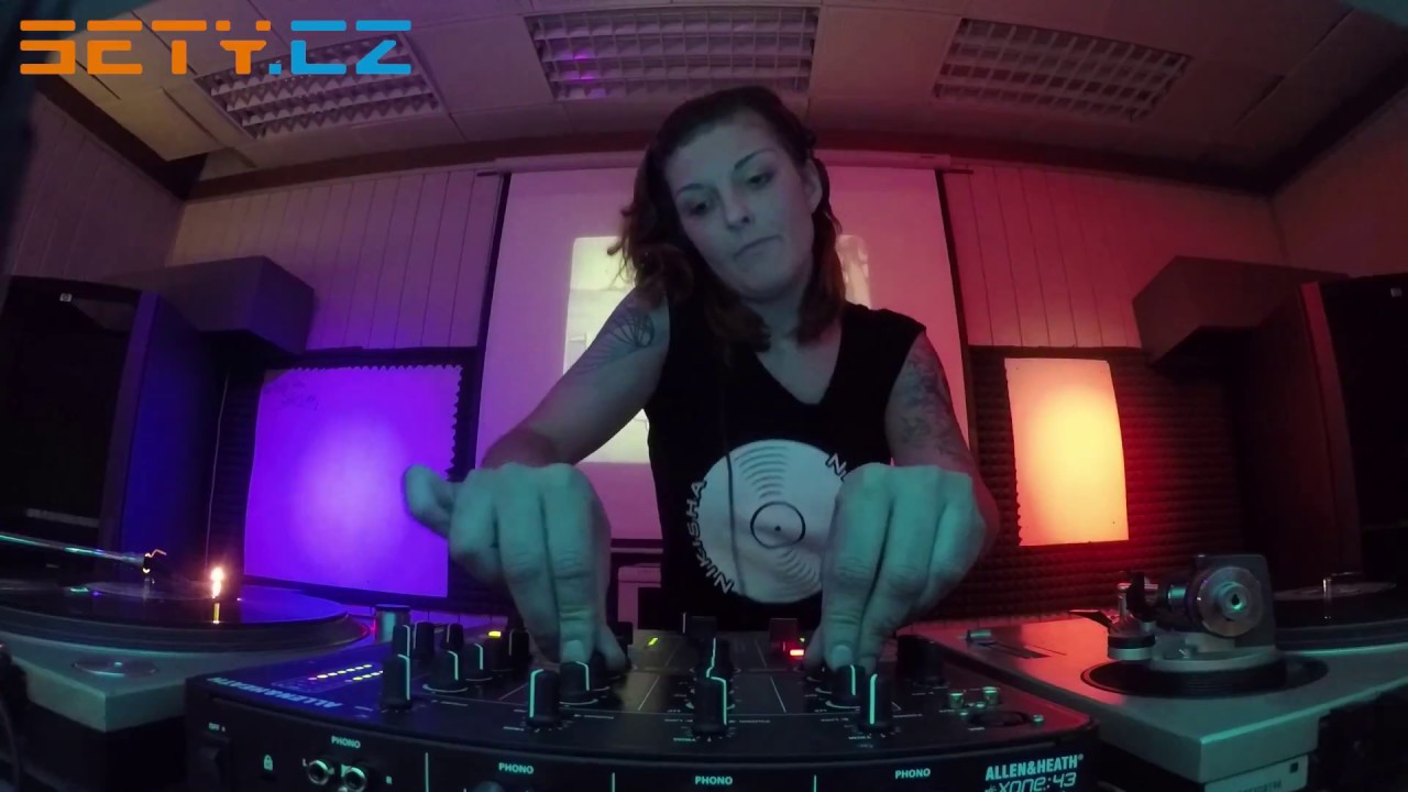 Nikisha - Vinyl Edition #02 [Sety.cz]