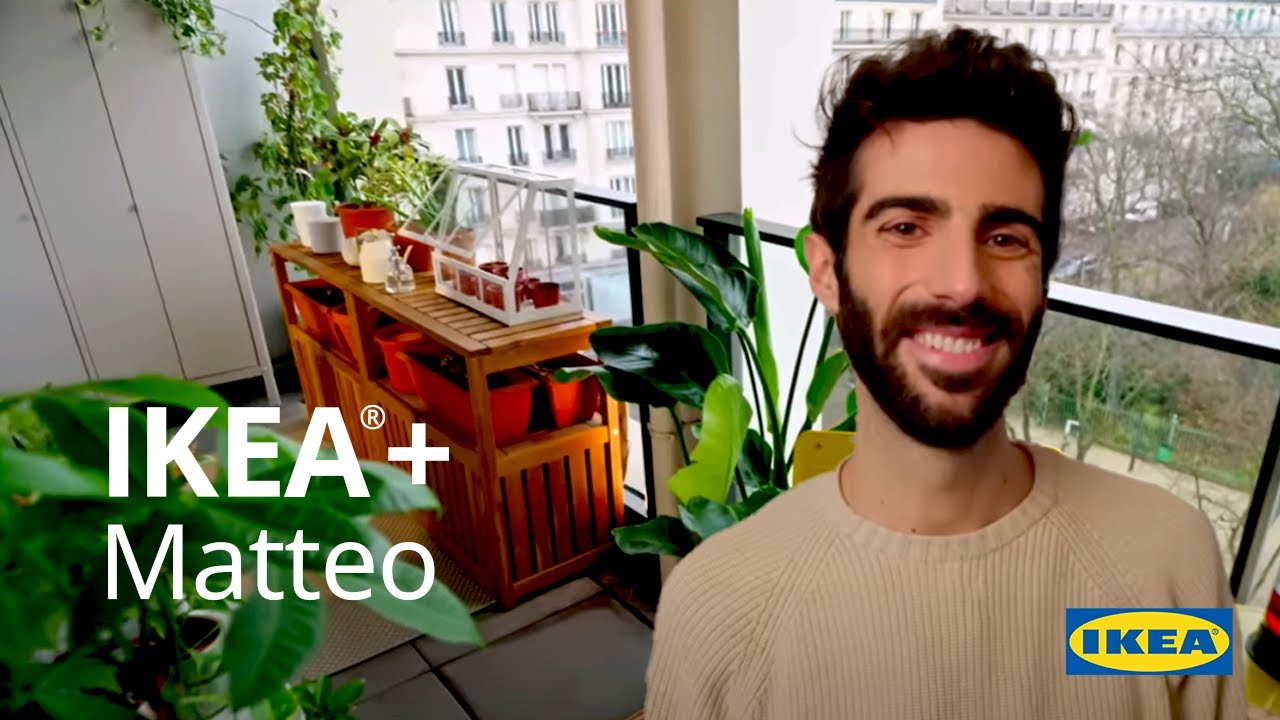 Matteo et Mael découvrent leur nouveau balcon parisien