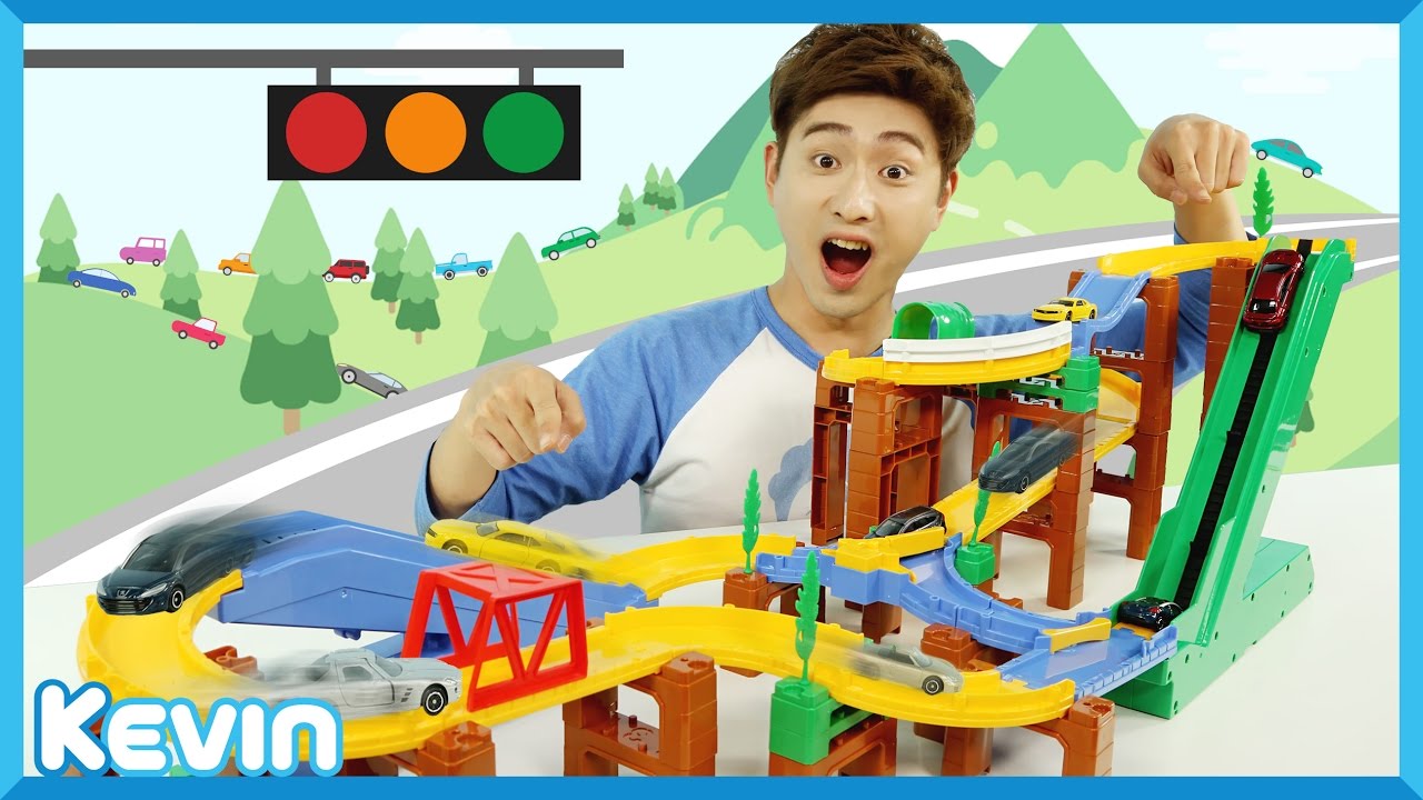 Tomica SYSTEM AUTO MOUNTAIN ROAD SET с Kevin | CarrieAndPlay