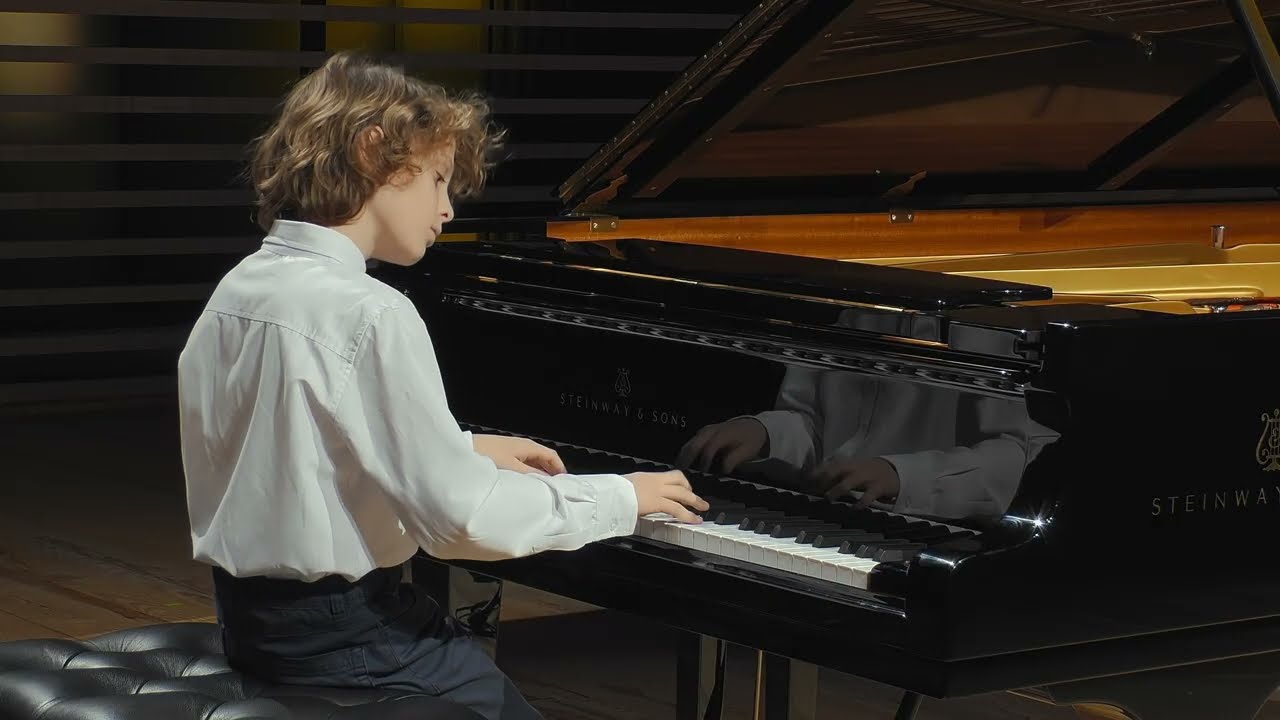 Joseph Haydn – Keyboard Sonata in D major, Hob. XVI:37, Allegro con brio, Damian Łapiński – piano