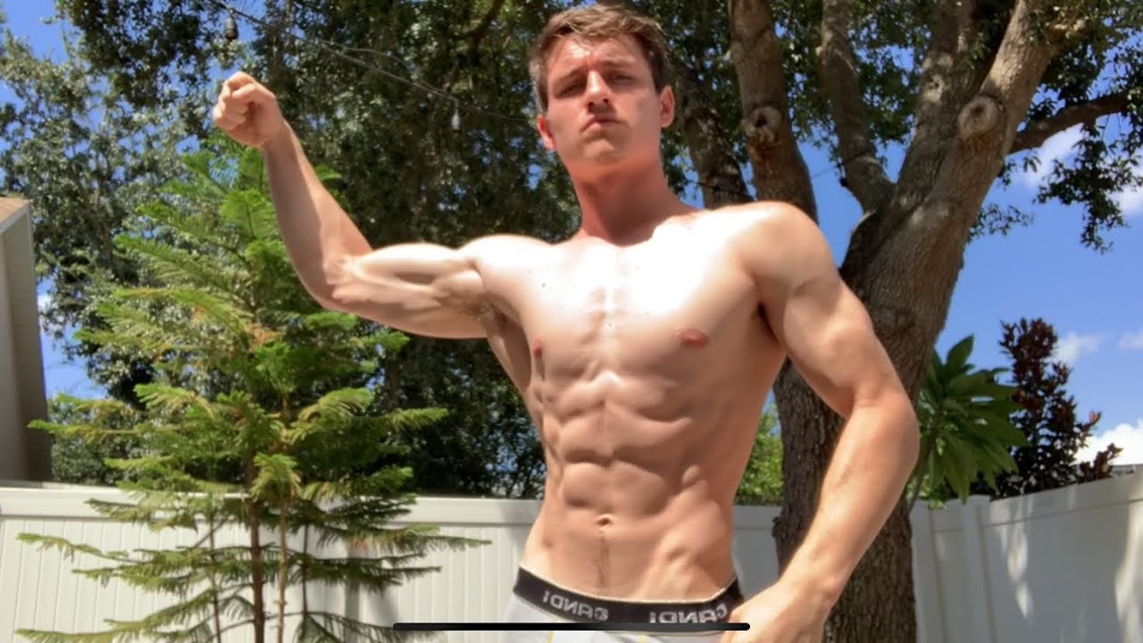 FLEX UNDER THE SUN | PUMPED MUSCLE | Sebastian Anderson