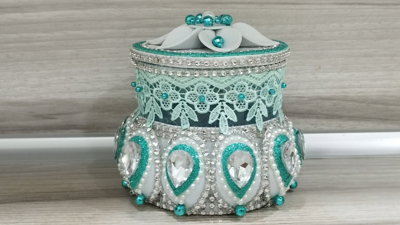 Как красиво сделать шкатулку из пластиковых ложек/How to make a beautiful box plastic bottle