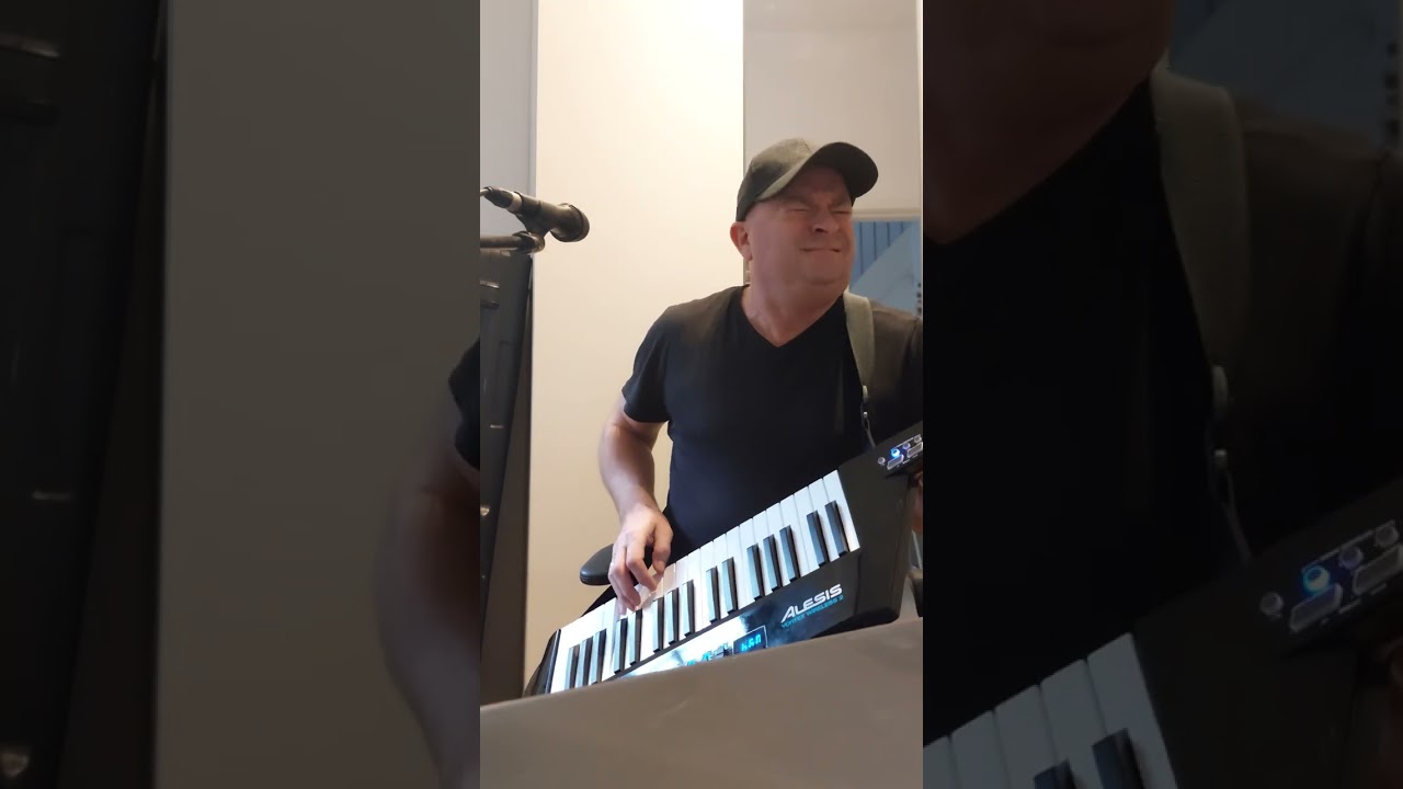 Playing around with my Alesis Vortex 2 🎹 Thank you Chris Costa @cjcosta 🙏