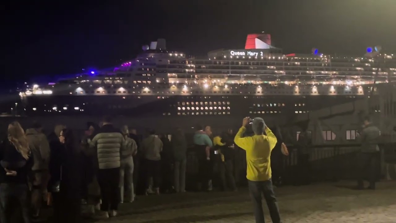 Queen Mary 2 Cruise Ship Leaving Liverpool Albert Dock 19/9/25 