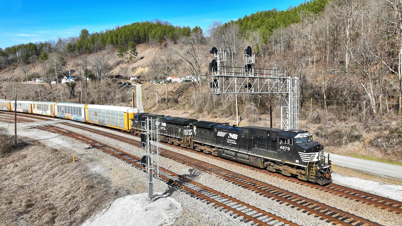 Norfolk Southern 19E with 2 up front heads South in Oakdale Tennessee  