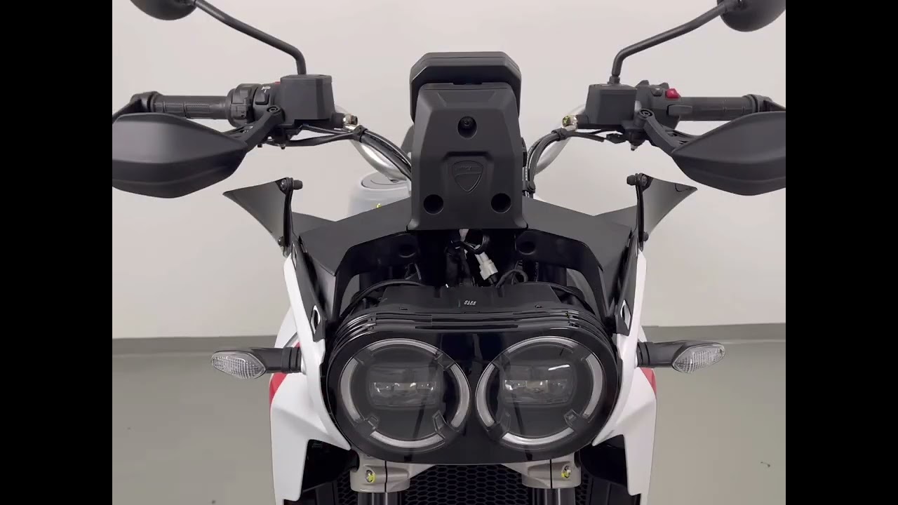 Istruzioni di montaggio coppia deflettori WRS per Ducati Desert X 2022