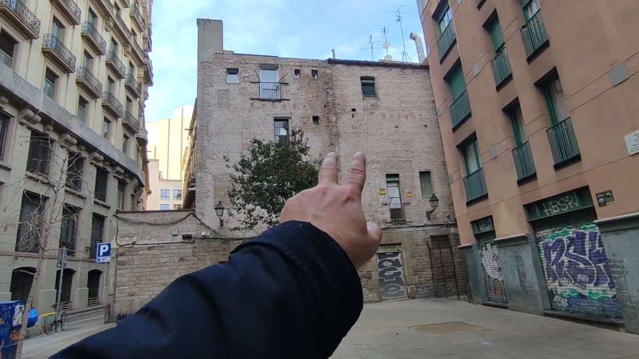 La plaza Víctor Balaguer y el barrio de la Ribera/Borne/Sta Ma Del Mar