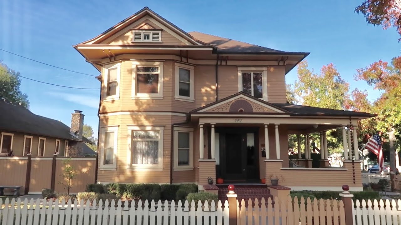Relaxing Tour of Old Town Orange California - Historic Houses & Movie Locations / Original Fountain