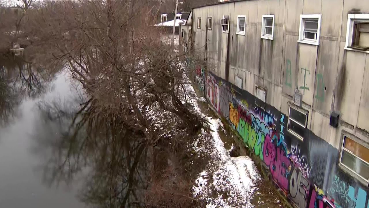 Sewage Flushes Directly Into Chicago River