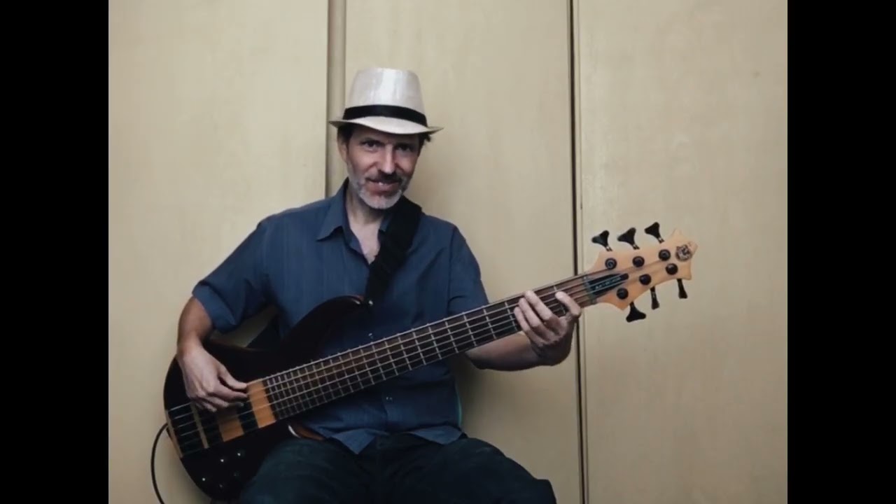 Gloria Gaynor - Never Can Say Goodbye (Bass Cover)