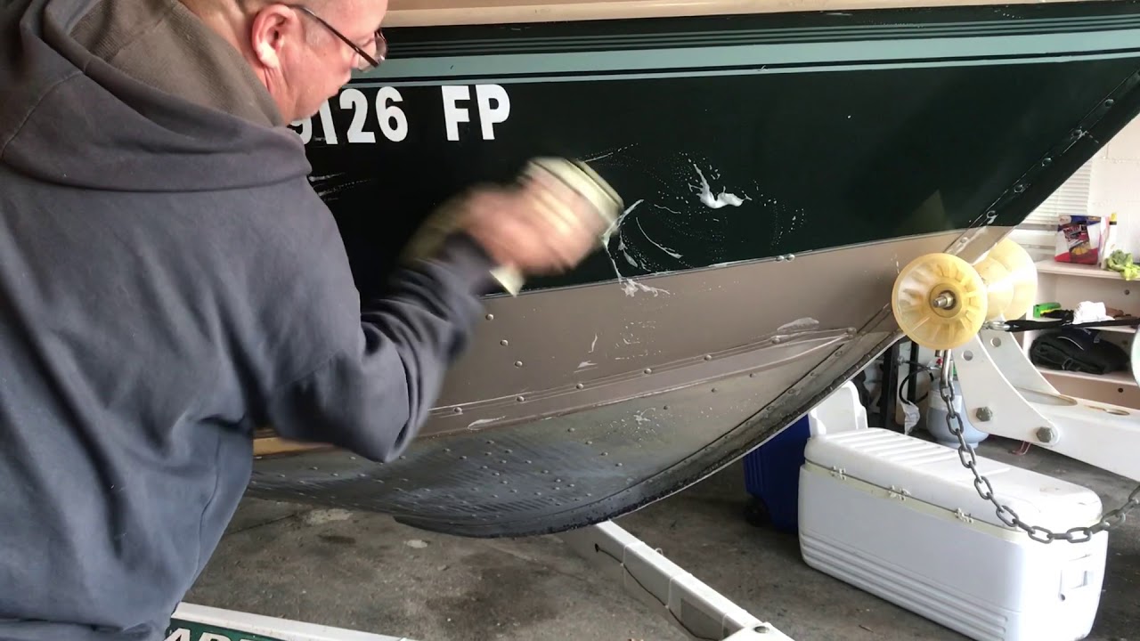 Clean Your Boat under $10 with Distilled Vinegar, Scrubbing Bubbles, Spray on Wax PT.2
