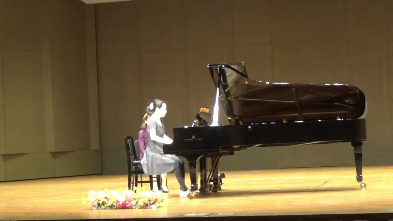 平岡　昊、ピアノ