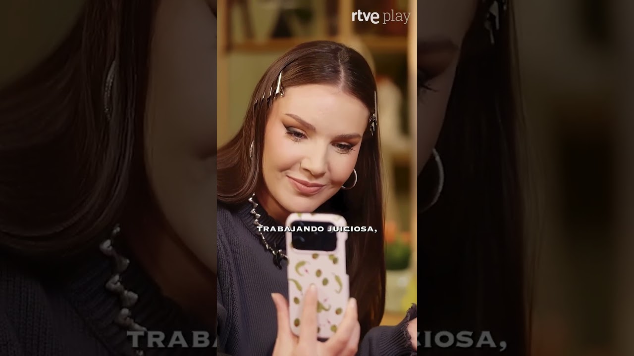 Alba Carrillo presenta a su 'crush' en 'Exceso de equipaje'