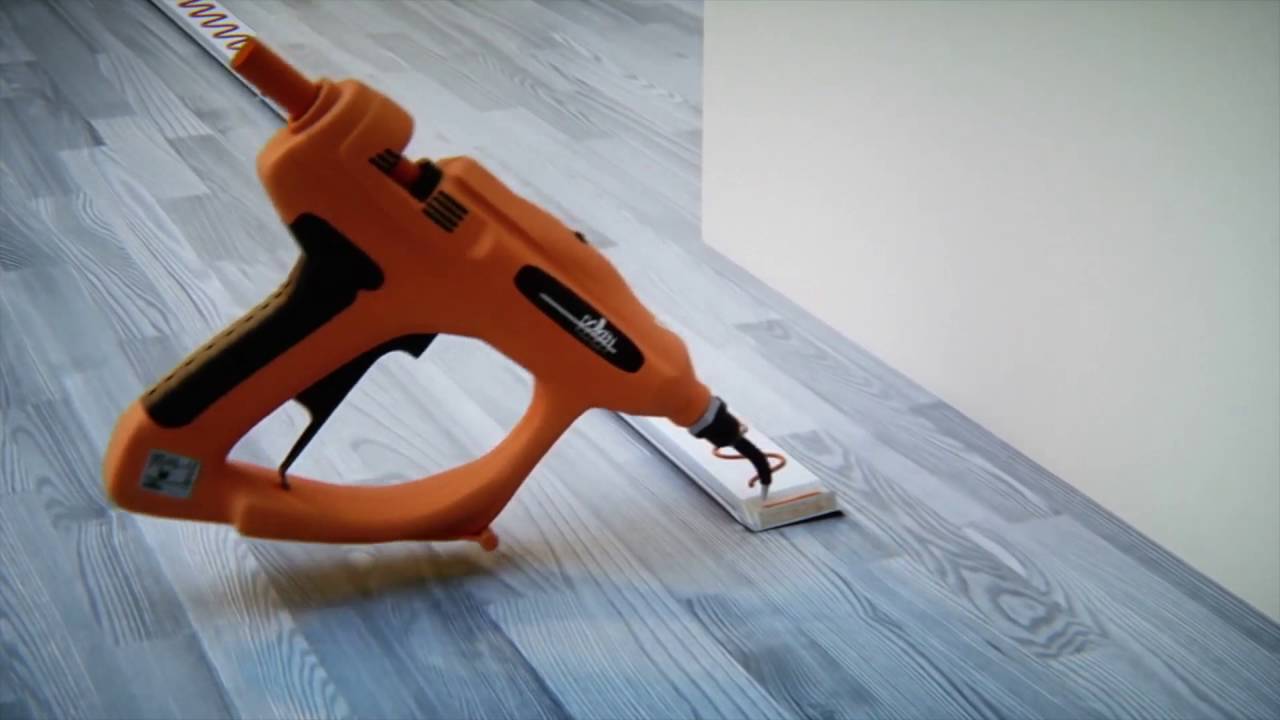 KLICK VINYL Sockelleisten mit einer Döllken-Stanze montieren