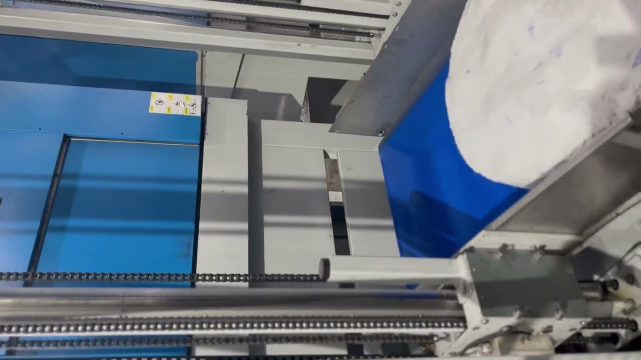 Single stage Hydraulic press #commerciallaundry #hydraulicpress #laundryrevolution 