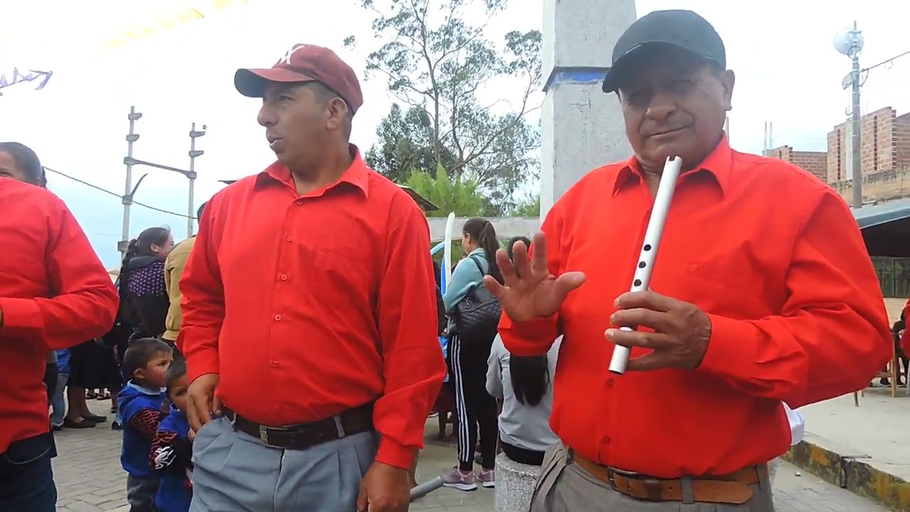 huayno con banda típica 