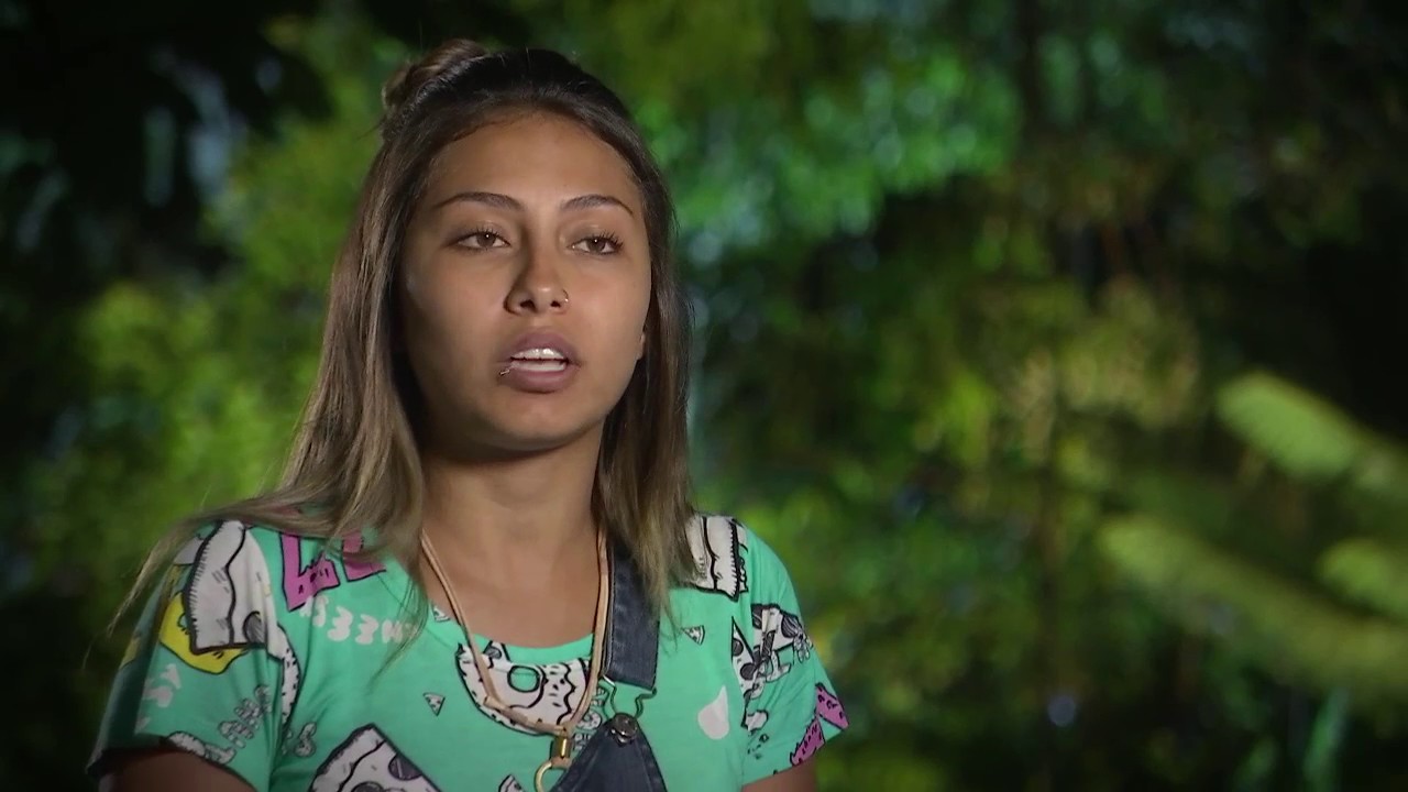 Larissa critica inseguran&ccedil;a de Irina | MTV Are You The One? Brasil