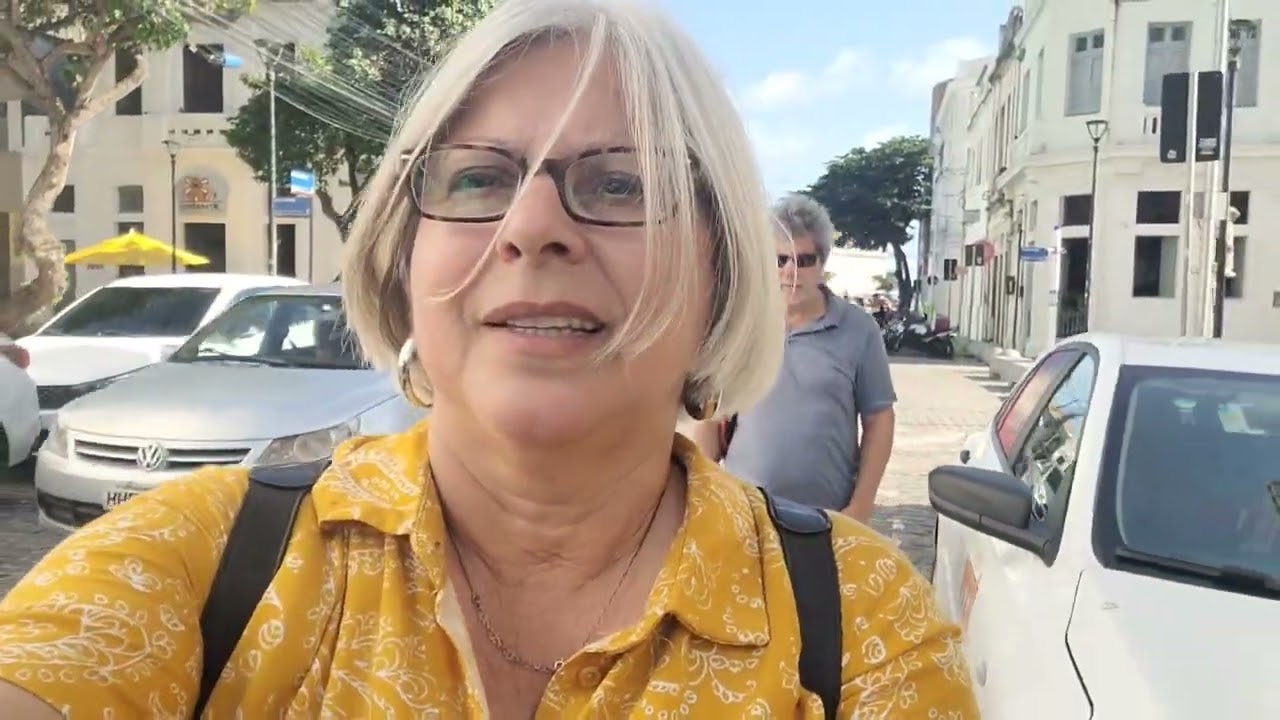 COM O MARIDO NO RECIFE ANTIGO 