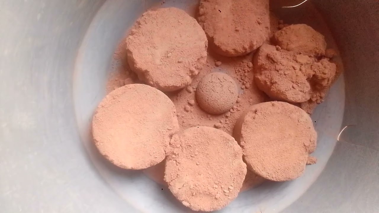 Dusty crumbling Red dirt🤤 