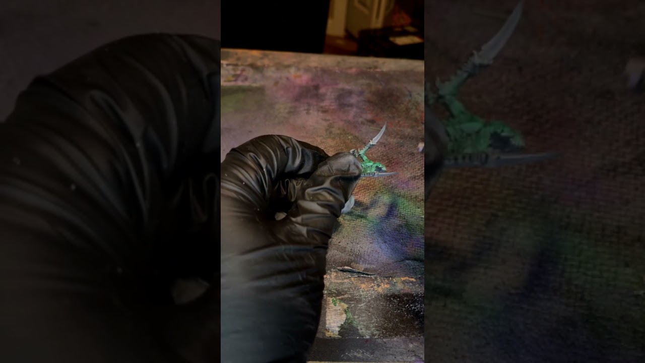 Painting A Gorgon Hormagaunt day 149 of Painting With Ink Everyday #miniature  #shorts #tyranids