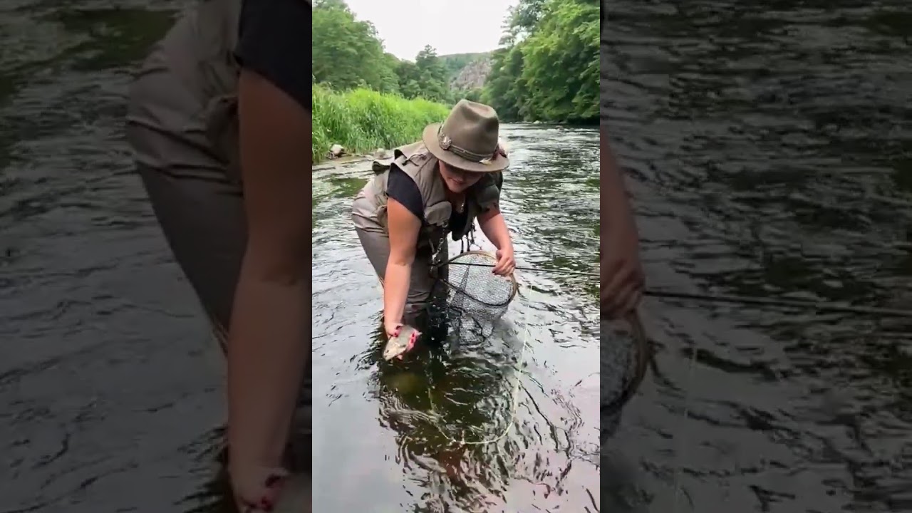 Aneb, když mu&scaron;kařen&iacute; podlehne posledn&iacute; z rodiny... 🤩 #flyfishing #muskareni #tommifly