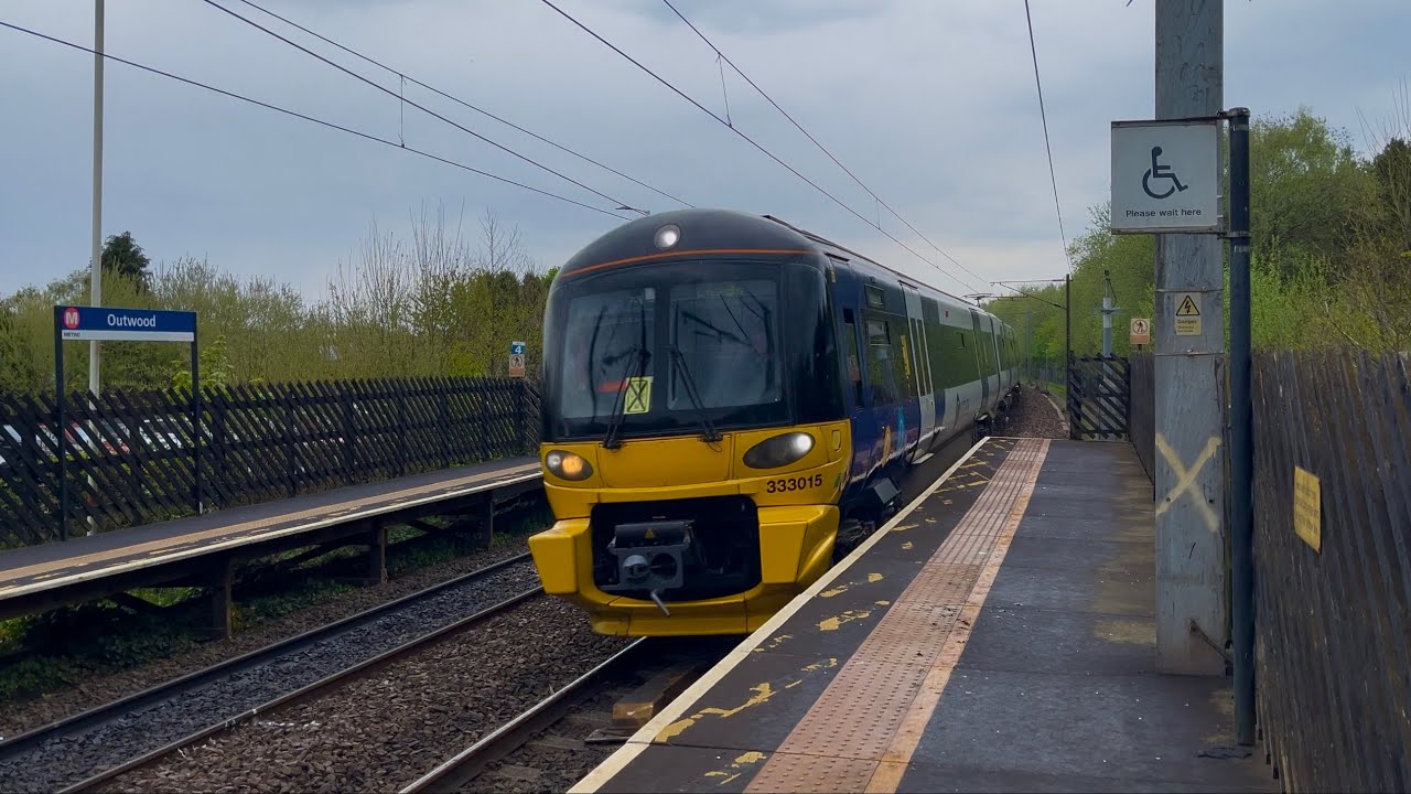 Trains at Outwood featuring Class 333 | 18/04/25