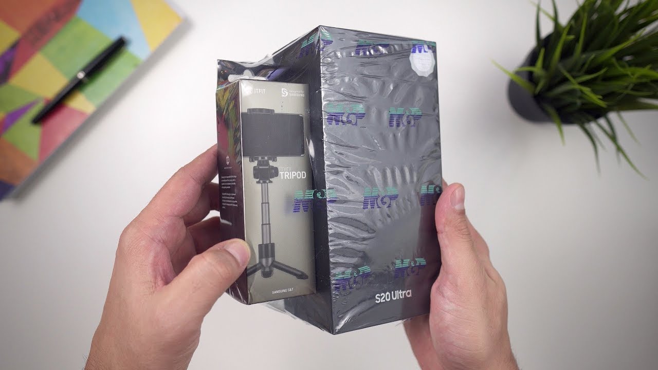 Samsung Galaxy S20 ULTRA: UNBOXING [English Subtitles]