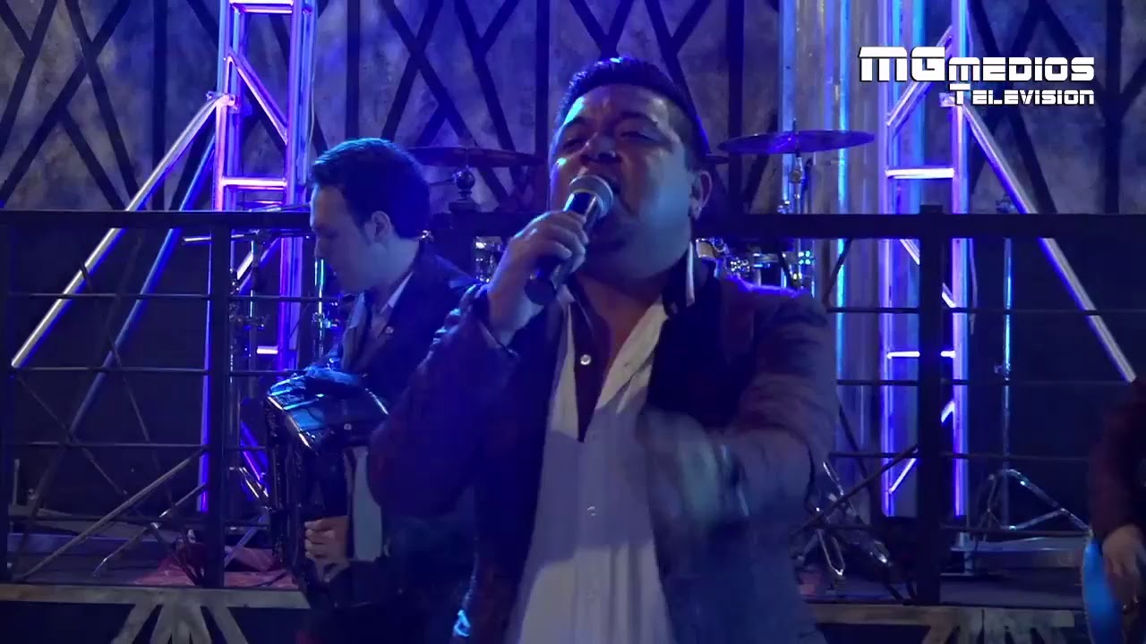 Edder Rendón Temazo - Popurri Selena