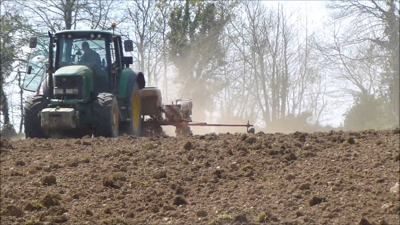 [GOPRO] John Deere et Kuhn ! Semis de maïs 2015