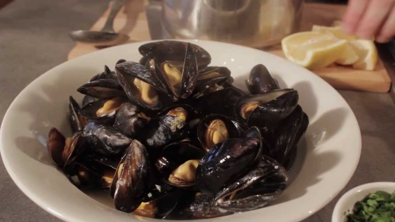 Carrigaholt Mussels prepared by Tony of The Long Dock